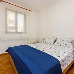 In 45276 Apartment Novi Vinodolski