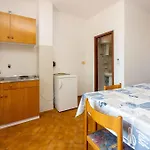 In 45276 Apartment Novi Vinodolski