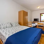 Apartament In 45276 Novi Vinodolski