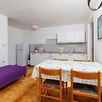 Apartament In 45276 Novi Vinodolski